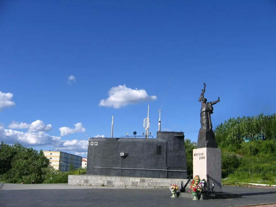 Полярный 3 город. Город Полярный морская душа. Памятник морская душа в Полярном. Мемориал морская душа г Полярный. Полярный Мурманская мемориальный комплекс морская душа.