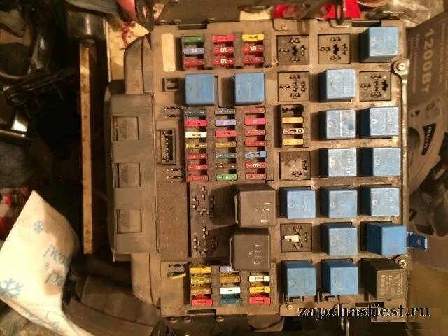 518849203 Renault Midlum 2 2005- Блок предохранителей 2005 2007 бу купить в Рост