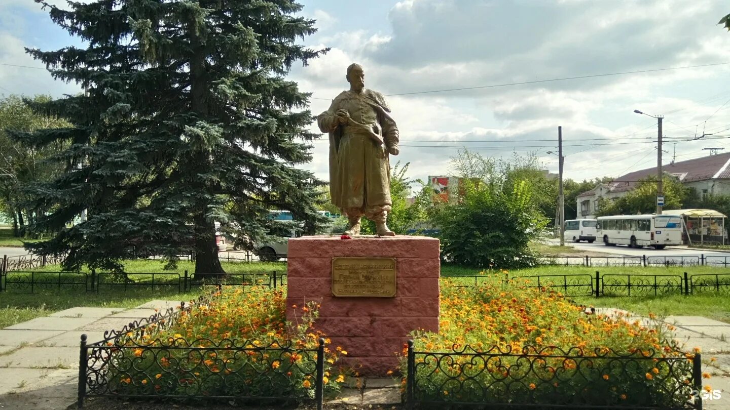 Памятник б пастернаку. В краснознаменске калининградская область. Памятник б. Памятник б м хитрово карсун. Памятник б.