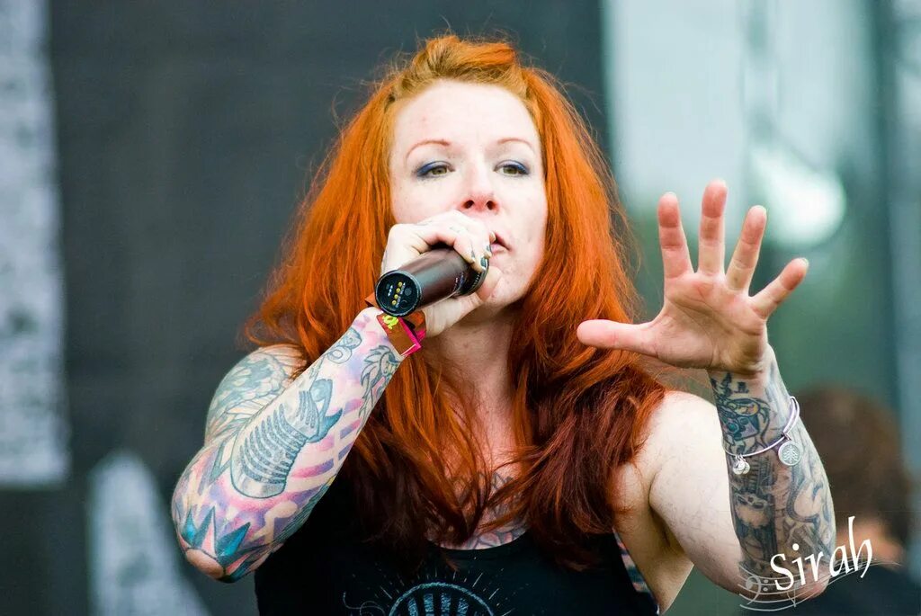 Walls of jericho. Walls of jericho вокалистка. walls of jericho кэндес каксалэйн. walls of jericho candace kucsulain.