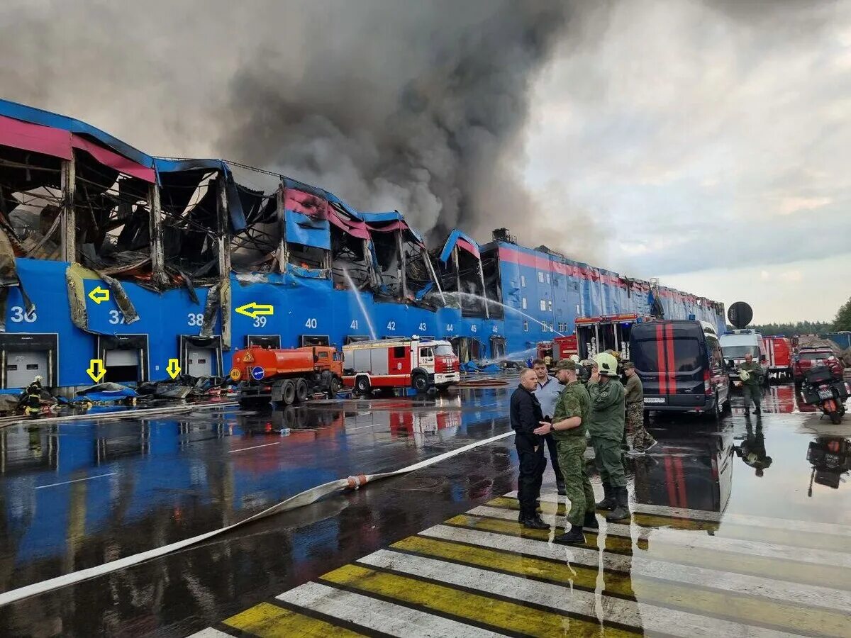 Озон сгорели. Склад озон новая рига пожар. пожар озон истра 2025. пожар на складе озон в истре. пожар озон истра.