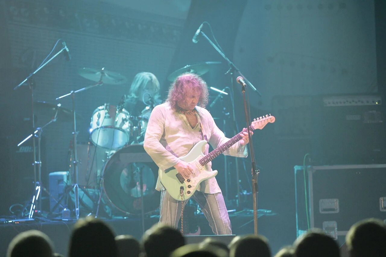 Зинчук неоклассика. Фото виктора зинчука. Зинчук гитарист. Зинчук полет шмеля. Полет шмеля в исполнении зинчука.