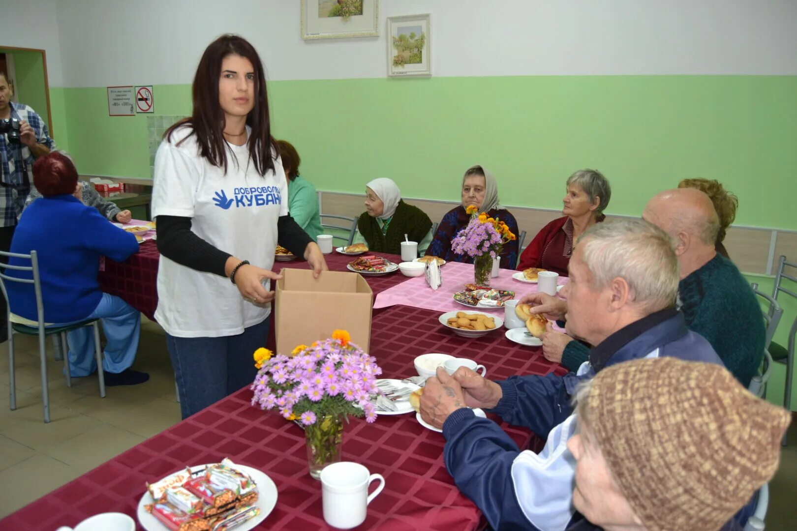 Волонтеры социальные сети. Социальное волонтерств. Социальное волонтёрство. Социальное добровольчество. Волонтерство в социальной сфере.