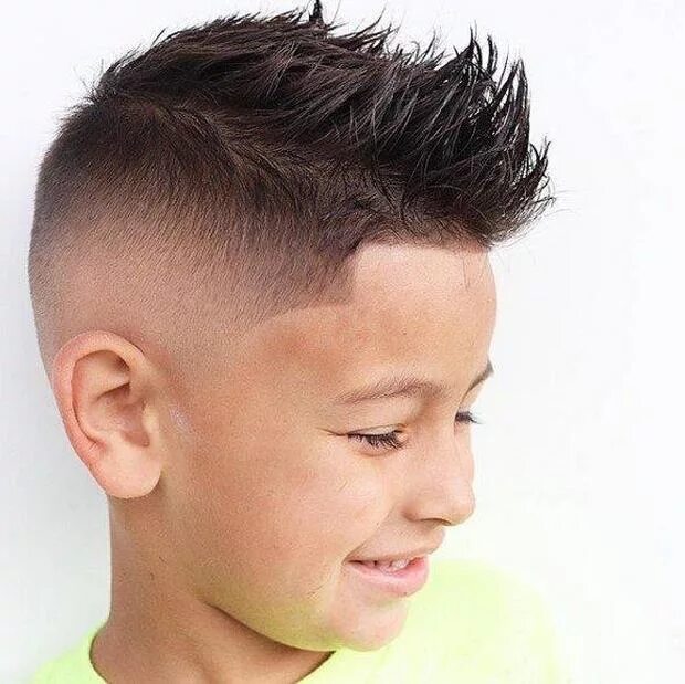 Прическа мальчик бок фото Pinterest Boy hairstyles, Kids hairstyles, Hair styles