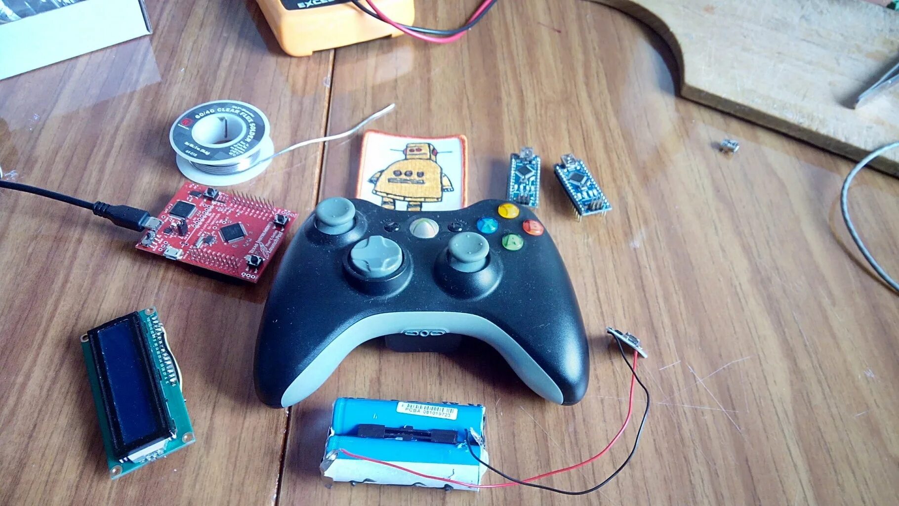 Как подключить джойстик к адаптеру. Xbox 360 ардуино. Джойстик 5 Arduino. Геймпад на ардуино. Геймпад ps2 к ардуино.