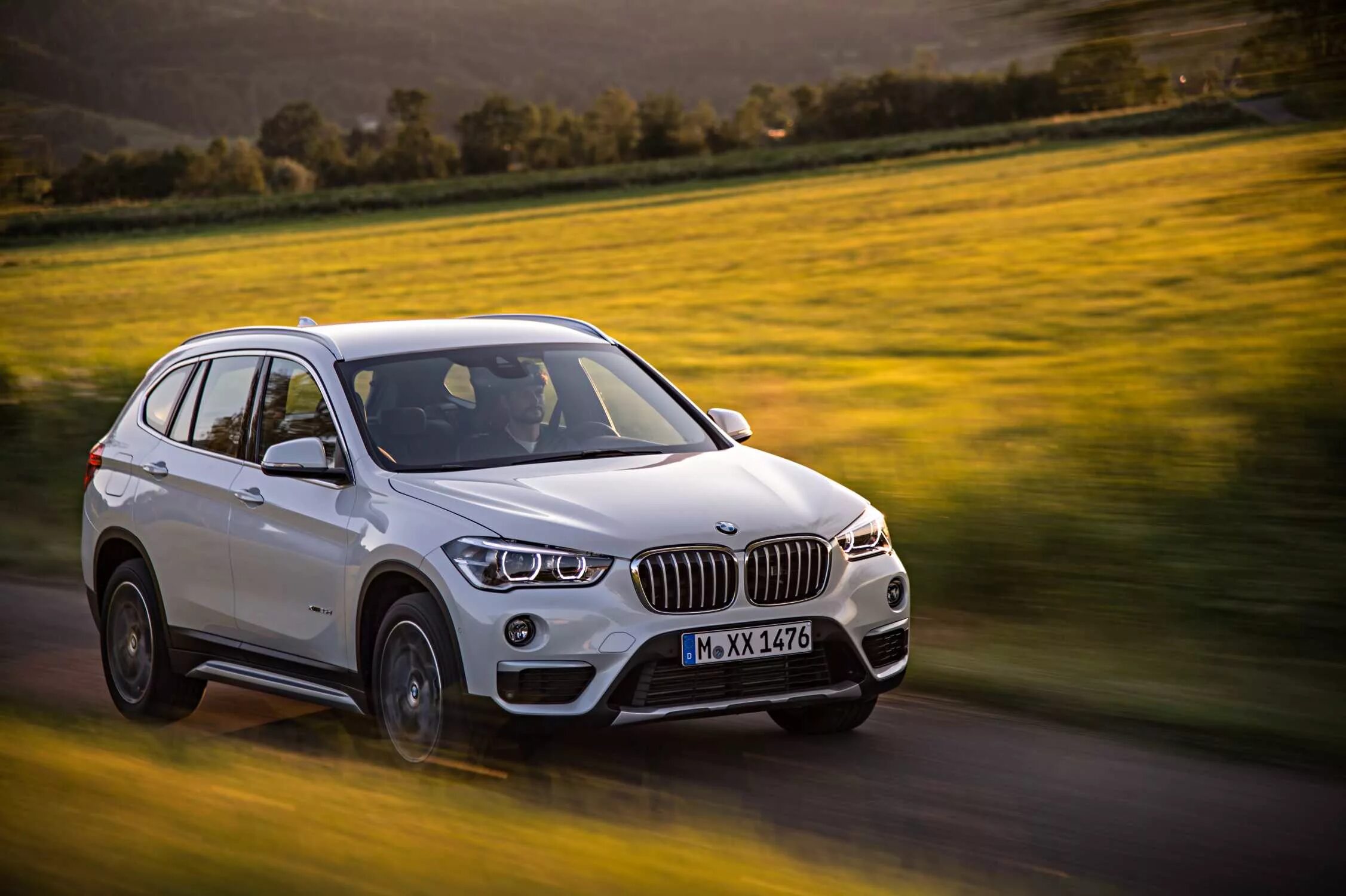 Сказать х 1. Машина БМВ x1. БМВ x1 2008. BMW x1 2016. БМВ x1 2016.