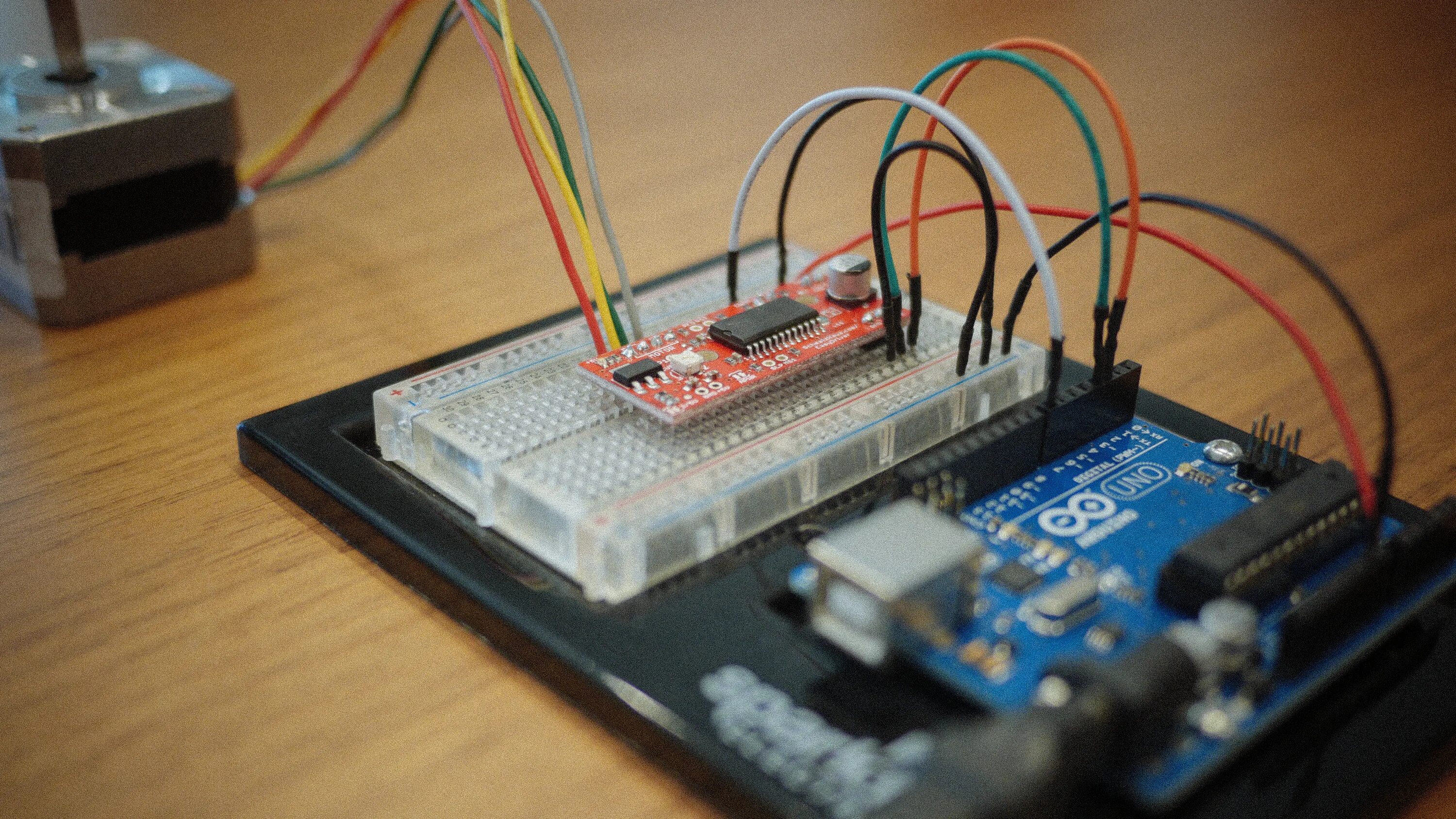 Arduino stepper. Ардуино уно step motor. ардуино монитор на компьютере. steppin драйвера ардуино. arduino tutorial.