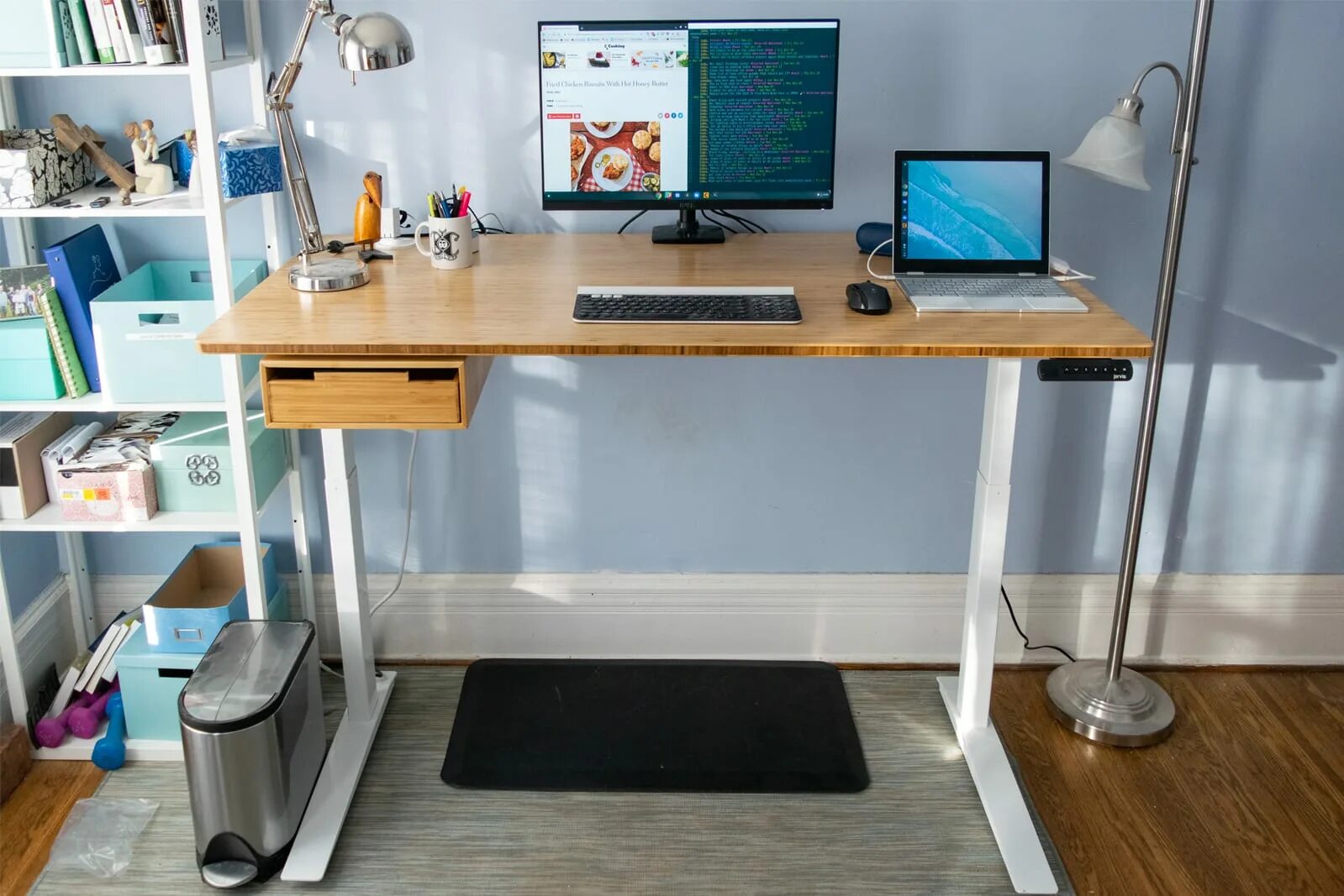 Desk stands. Стол Desk Stand up 12. Standing Desk Accessories. Uplift Desk. Stand up Desk Setup.