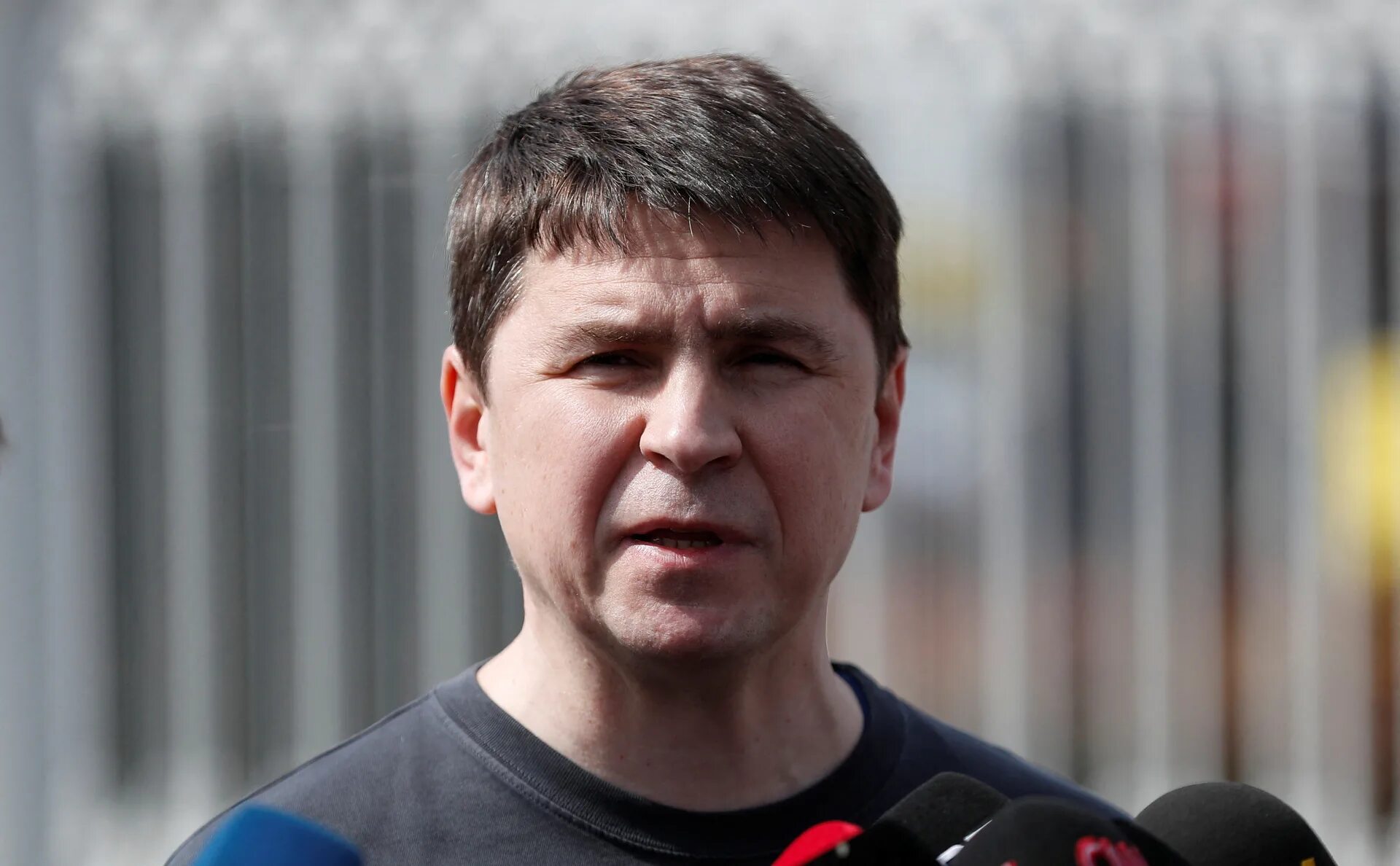 Подоляка последние новости сегодня 14. Михаил михайлович подоляк. Михаил подоляк советник главы офиса президента украины. Михаил подоляк советник. Михаил михайлович подоляк.