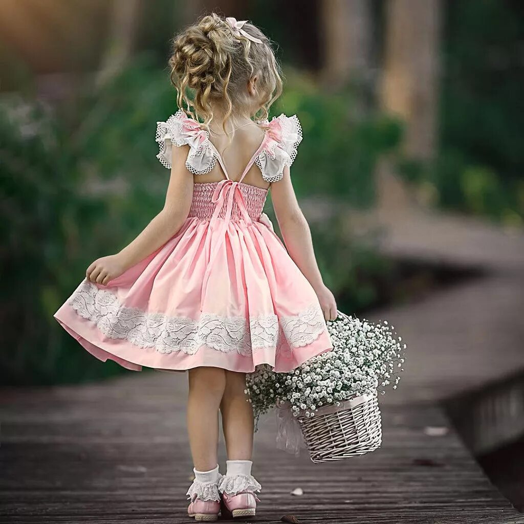 платье для девочки. маленьким девочкам платьишки. красивая одежда для маленьких девочек. нарядное платье для девочки. детские платья для девочек.