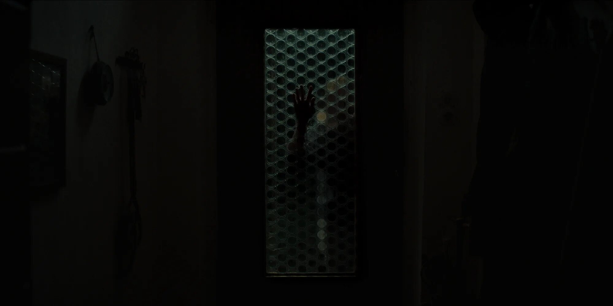 Дом тьмы 2023. Дом тьмы 2. Дом тьмы 2. Заклятье дом тьмы кадры. Дом тьмы 2.