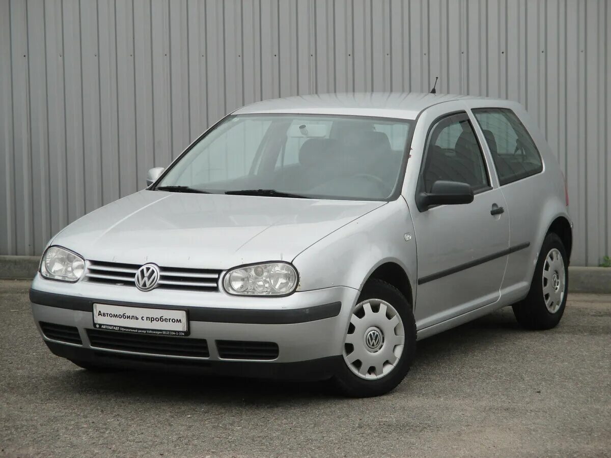 Гольф 2001 год. VW Golf 4 2001. Фольксваген гольф 4 1.4. Фольксваген гольф 4 хэтчбек. Volkswagen Golf 4 трёхдверный.