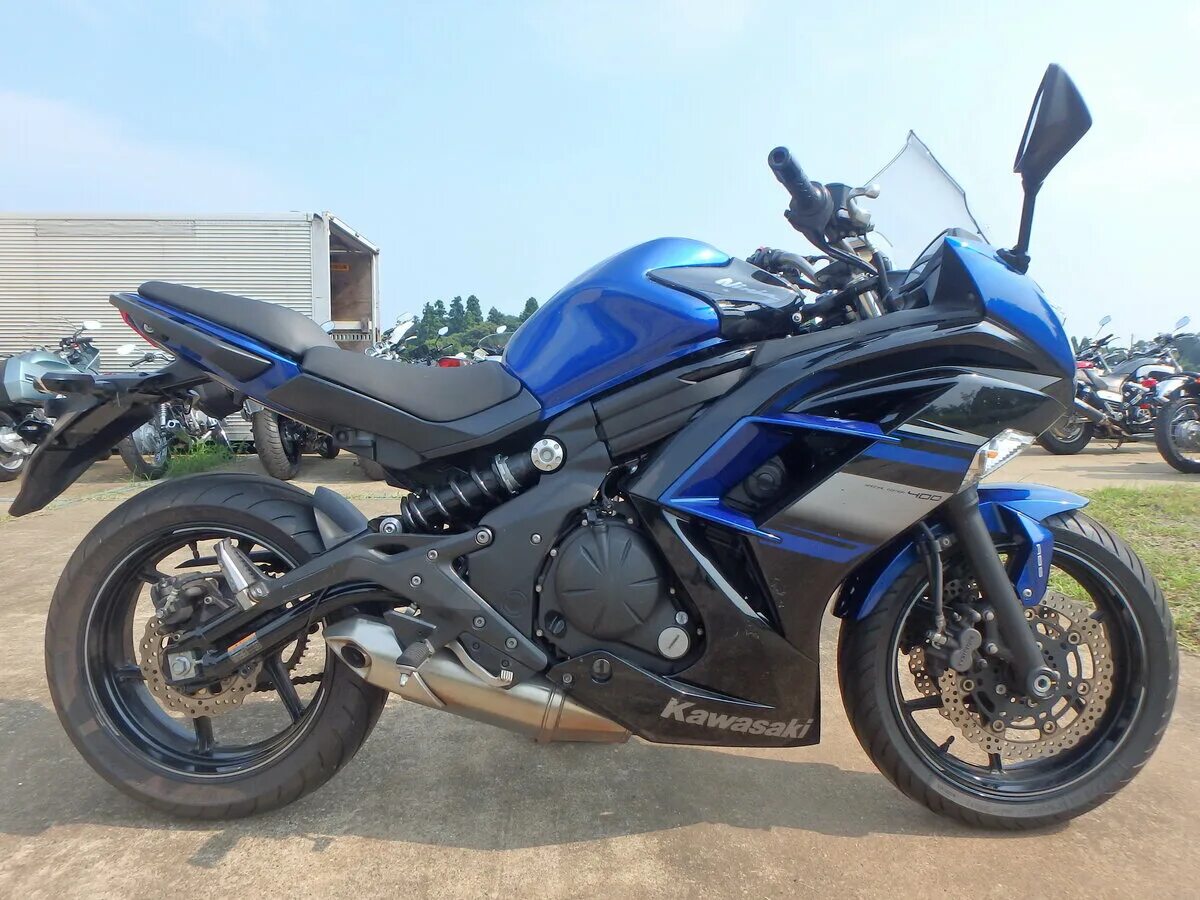 Купить ниндзя 400. Kawasaki Ninja 400 2016. Кавасаки ниндзя 400 синий. Кавасаки ниндзя 400 фиолетовый. Kawasaki Ninja 400 фиолетовый.
