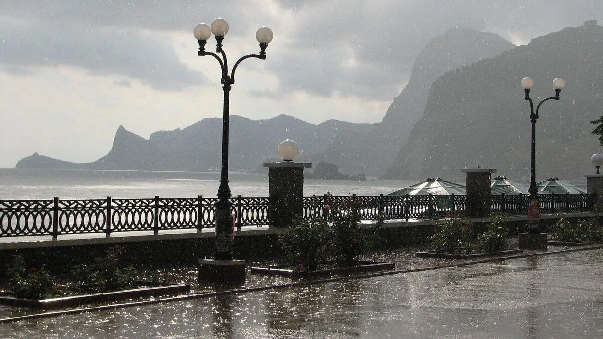 Дождь в крыму фото