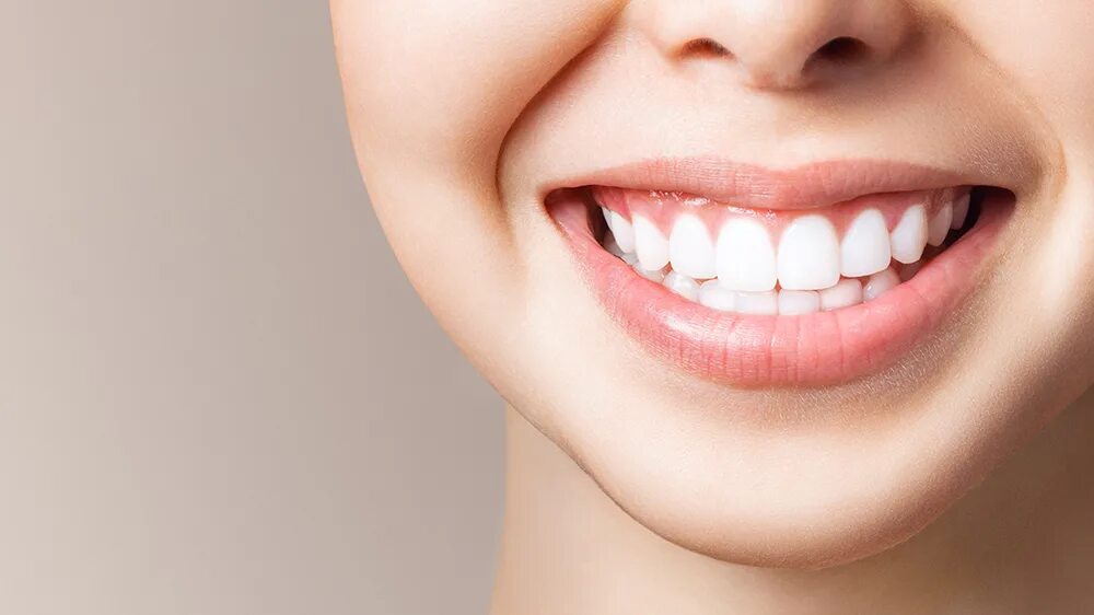 Какая реакция на зубы. Санфаянсовые зубы. healthy tooth jpg. от чего зубы становятся мягкими.