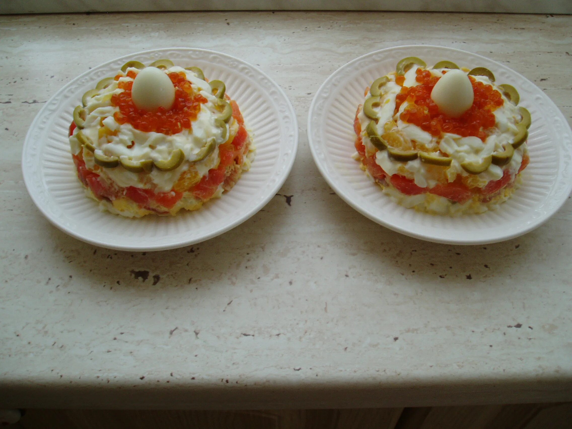 Морская жемчужина салат с икрой. Салат жемчужина рецепт. Салат жемчужина рецепт. Слоеный салат "жемчужина". Слоеный салат "жемчужина".