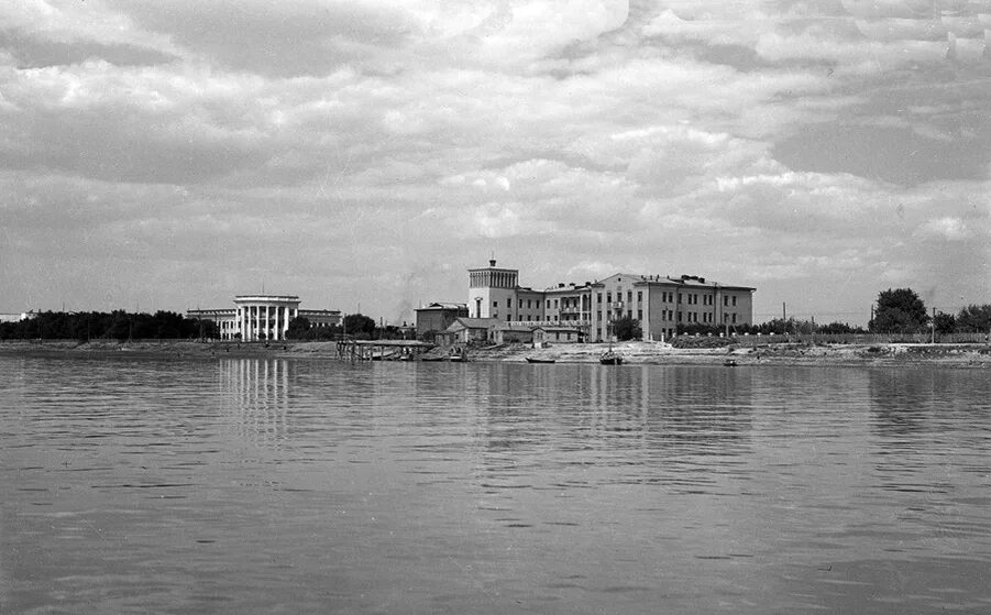 Гурьев как называется. Гурьев город. г.гурьев казахстан. город гурьев западный казахстан. река гурьев.
