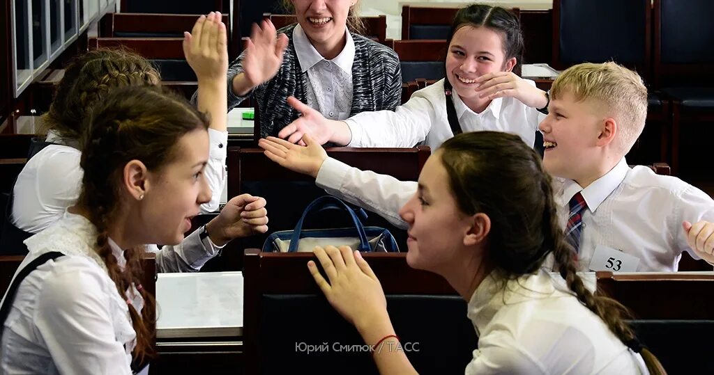 Школьная госдума. Воспитание детей в школе. Воспитание в современной школе. Воспитание в школе картинки. Картинки воспитание детей в школе.