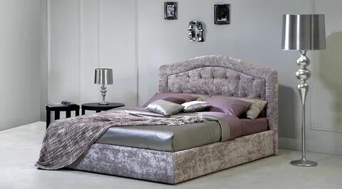 Кровать с обивкой из ткани