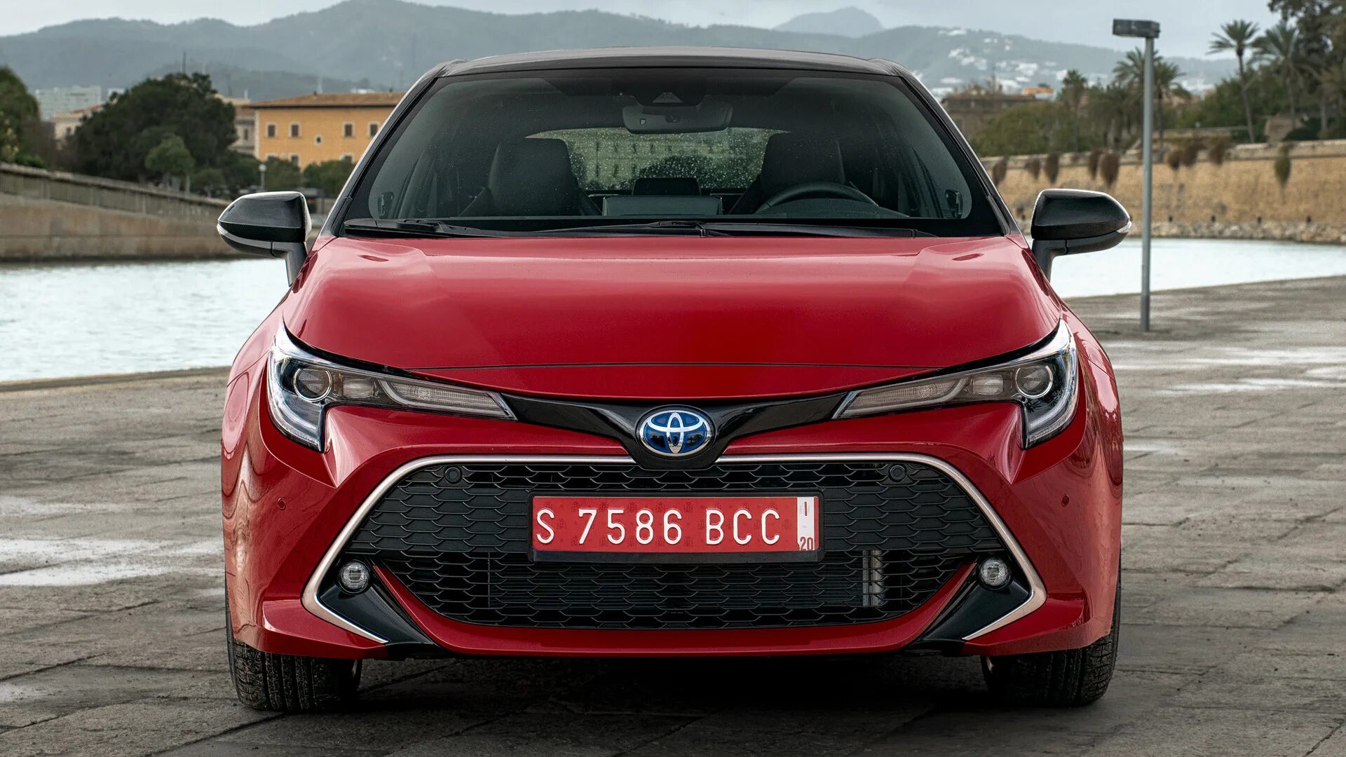 Королла 2024 купить. Toyota Corolla 2019 Hybrid. Тойота Королла гибрид 2019. Тойота Королла хэтчбек 2022. Новая Toyota Corolla 2024.