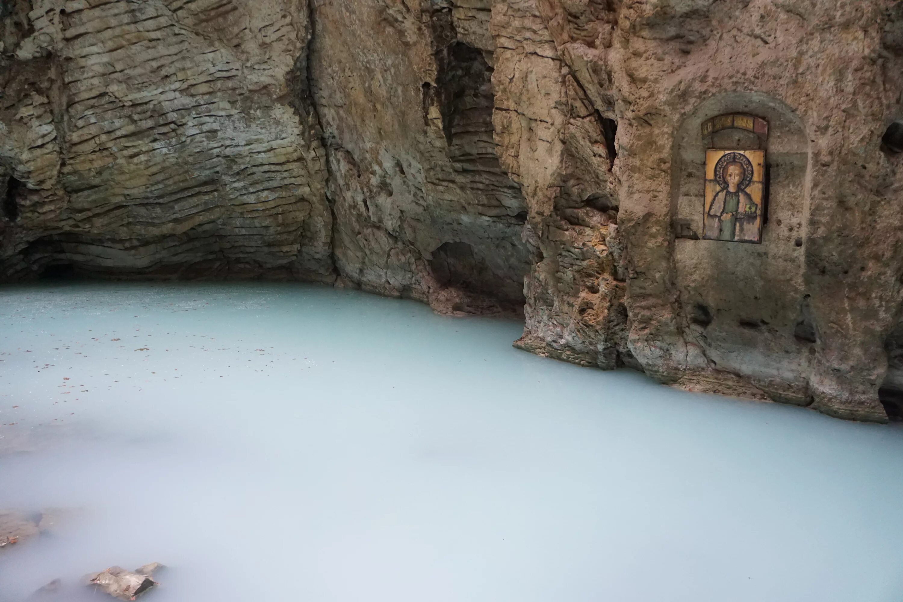 Товиевский источник пятигорск. Термальные источники пятигорска и бесстыжие ванны. Пятигорск минеральные воды. Гора машук и озеро провал пятигорск. Провал источник в пятигорске.