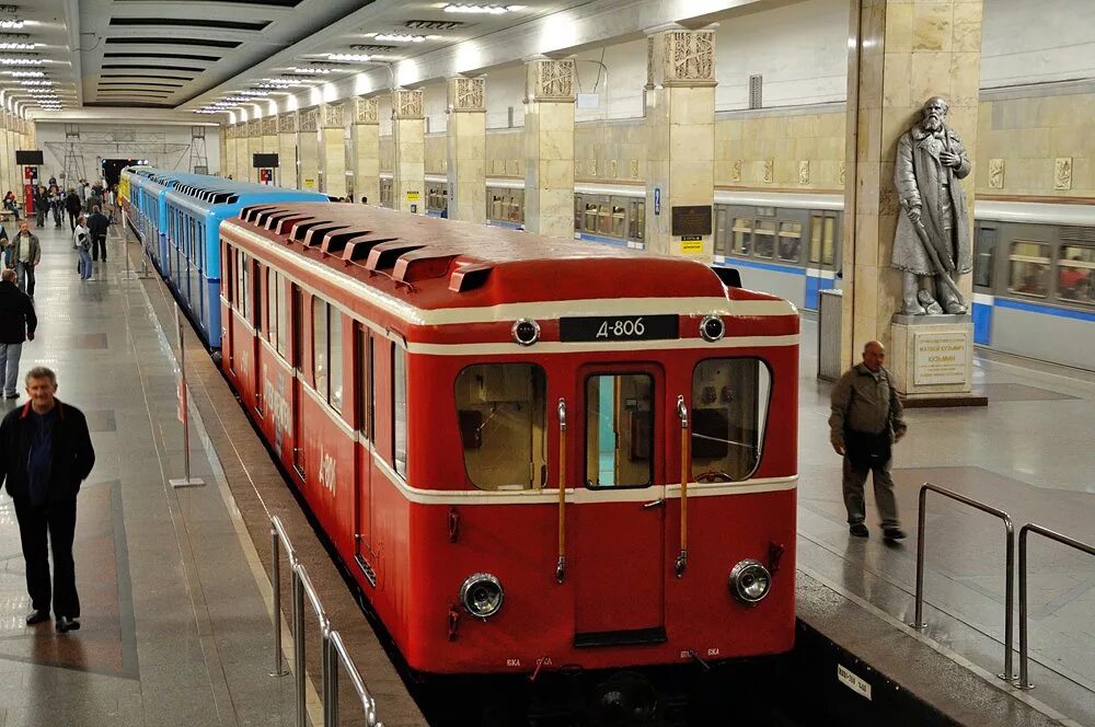 Ретропоезд Сокольники вагон метро. Первые вагоны Московского метро. Метровагон ретро поезд Сокольники. Ретро поезд Сокольники 1935. Ретро поезд метро москва