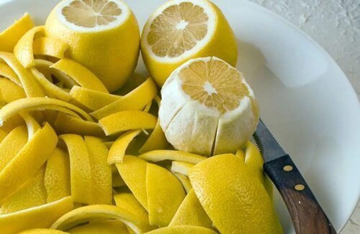 Цедра применение. Лимон. Кожура лимона. Корка лимона. Выжатый лимон.