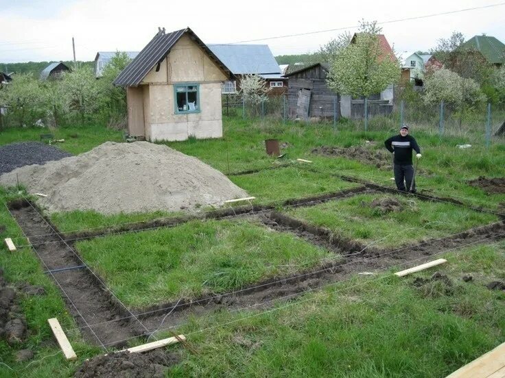 Куплю участок и начало. Выровнять участок. Участок с фундаментом. Поднять участок на даче. Поднятие грунта на дачном участке.