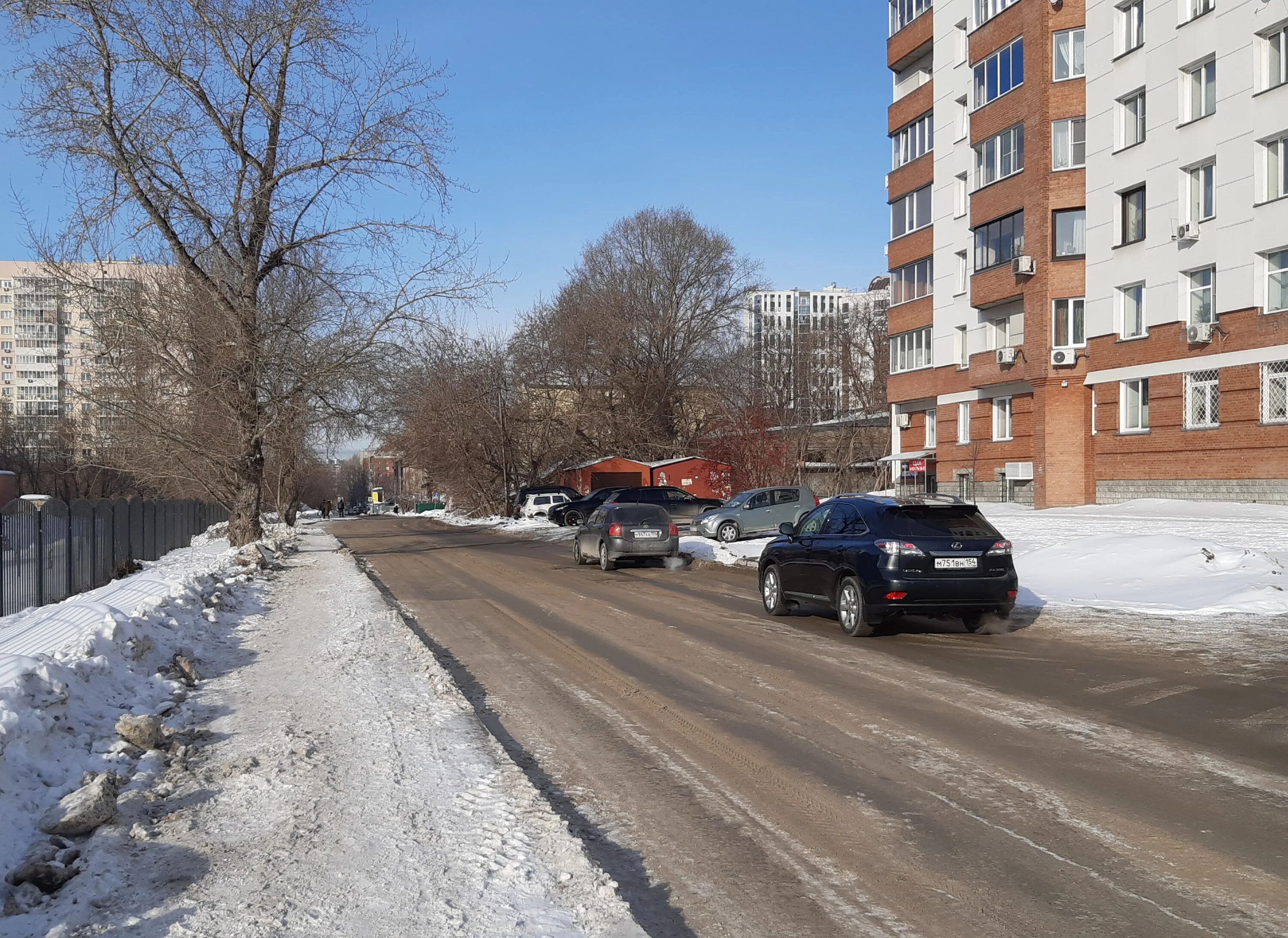 Лев толстой новосибирск. Улица Толстого Новосибирск. Новосибирск улица Толстого 5. Новосибирск, ул. Толстого, 56. Новосибирск Толстого 76.