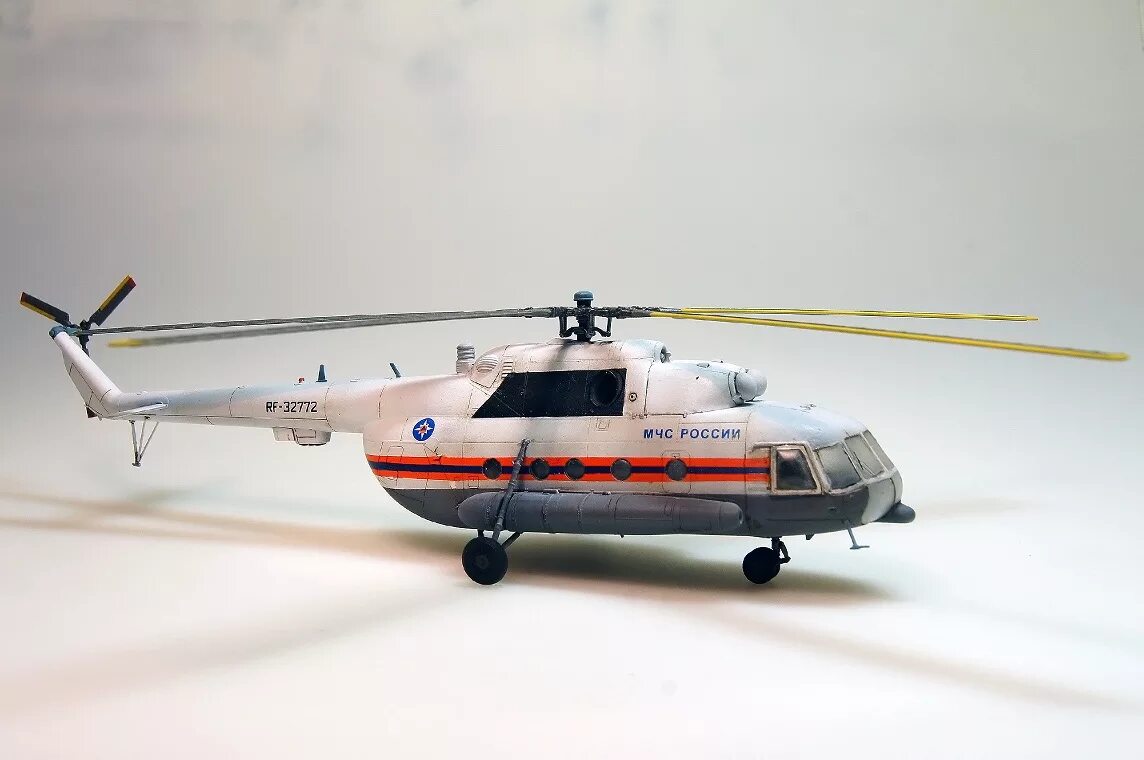 Ми-8 HOBBYBOSS. Модель вертолета ми 8 МЧС. Zvezda модели вертолёта ми-8. 7254 Вертолет "ми-8 МЧС"1/72.