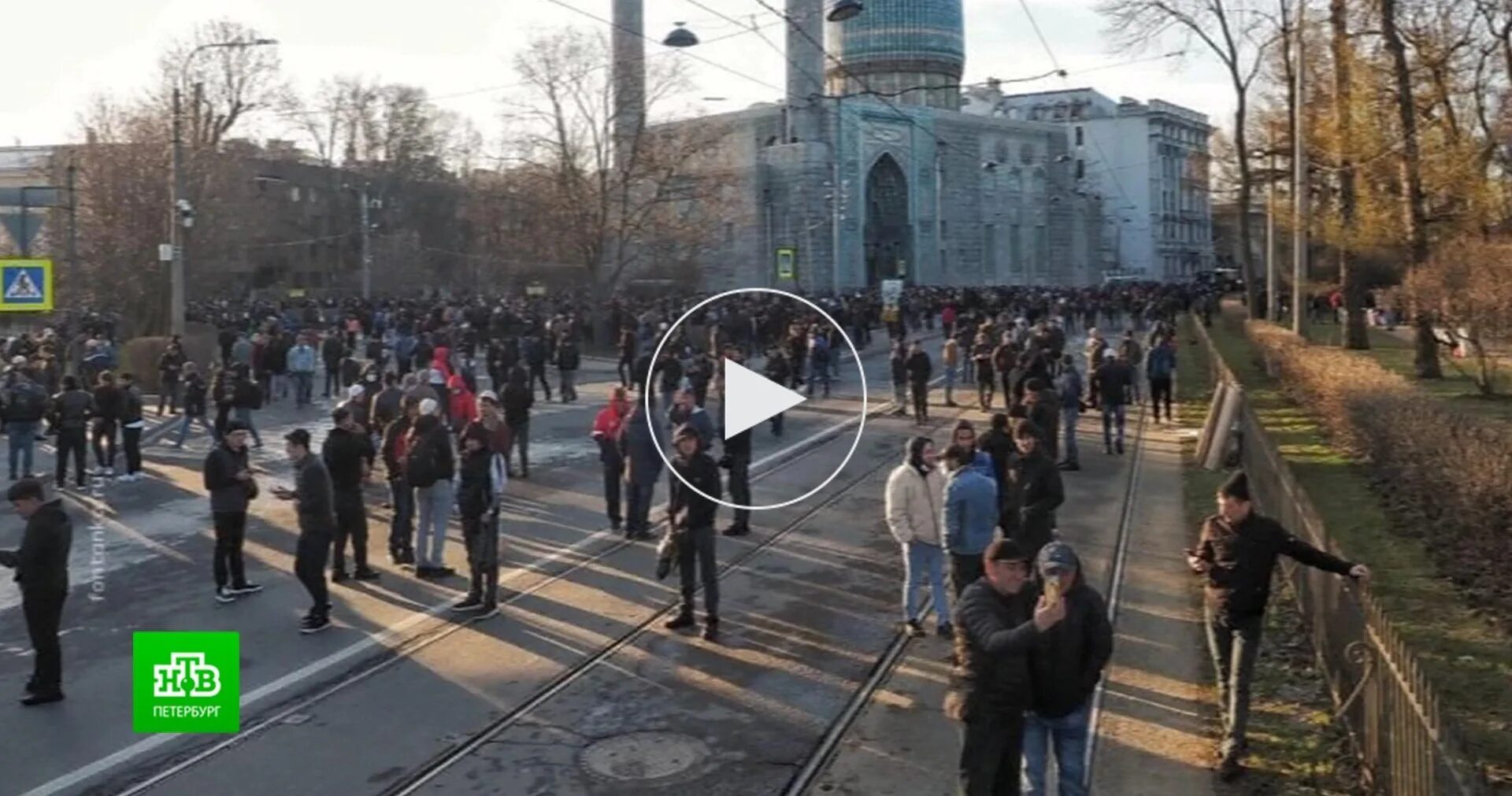 Ураза байрам санкт петербург. Ураза-байрам в Санкт-Петербурге. Ураза-байрам 2022 СПБ. Ураза-байрам 2022 Отрадное. Видео про мусульман.