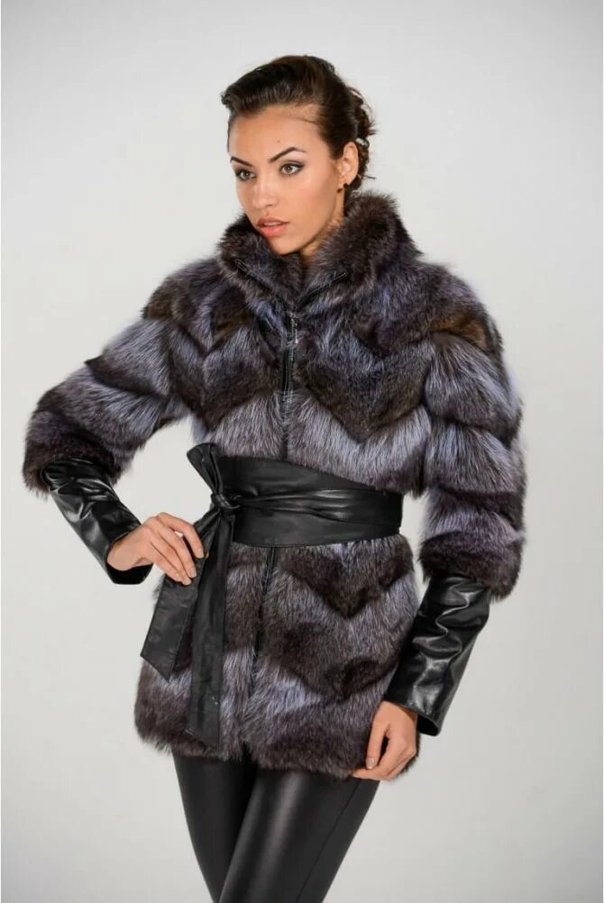 Комбинированные шубы. Антонио дидоне пуховик с норкой. Шубка комбинированная. Манто антонио дидоне. Комбинированные шубы из меха.