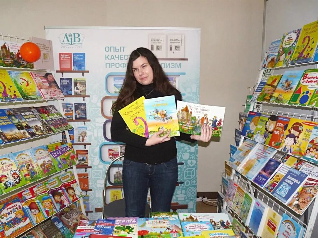 выставка мир детства в доме художника 2018. выставка мир минск. мир техники глазами детей. выставка мир минск. выставка мир минск.