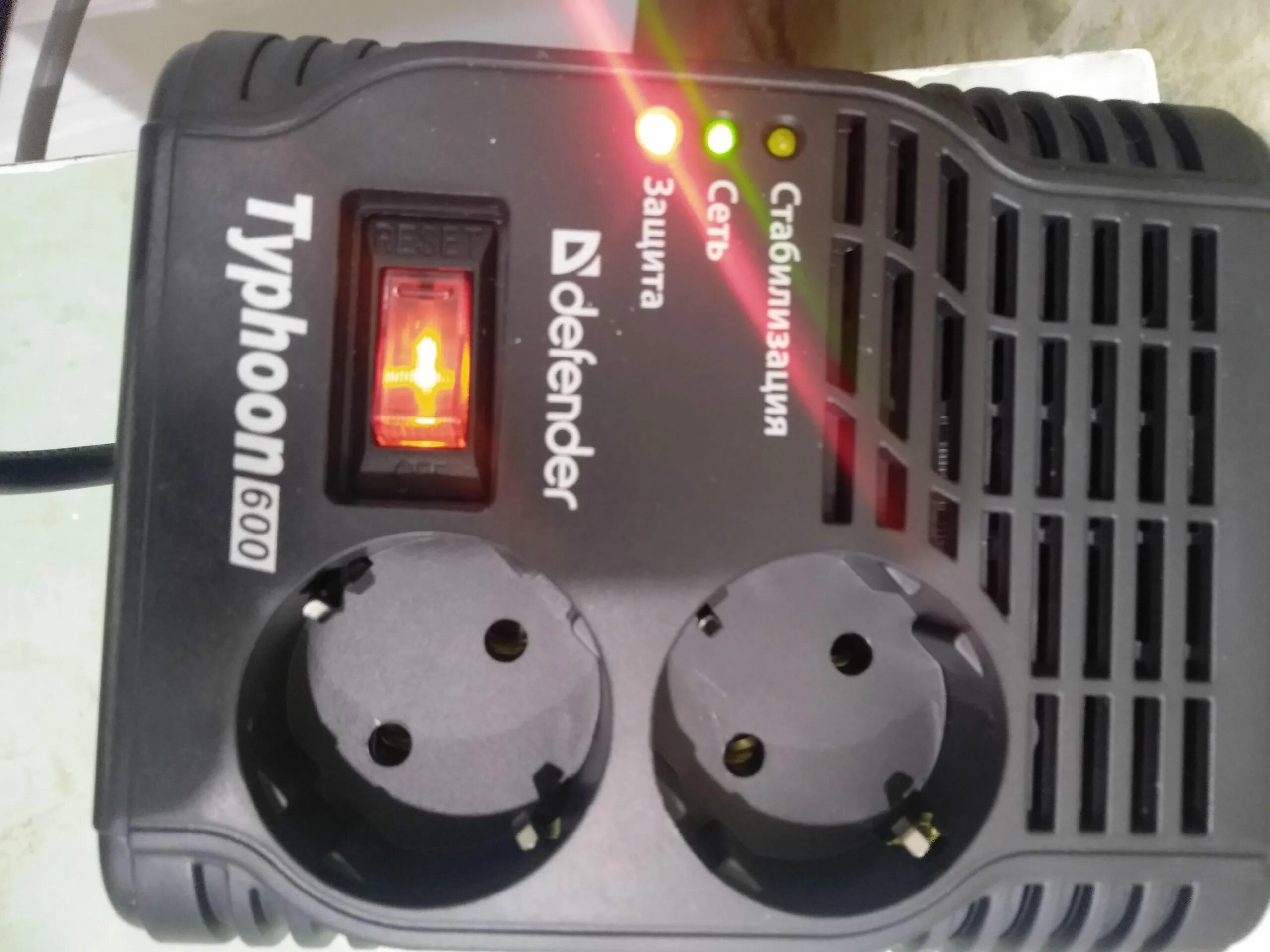 Avr typhoon 1000. Стабилизатор напряжения defender avr typhoon 600. стабилизатор defender 1000. typhoon 600 стабилизатор. стабилизаторы напряжения defender (99033) avr typhoon 600.