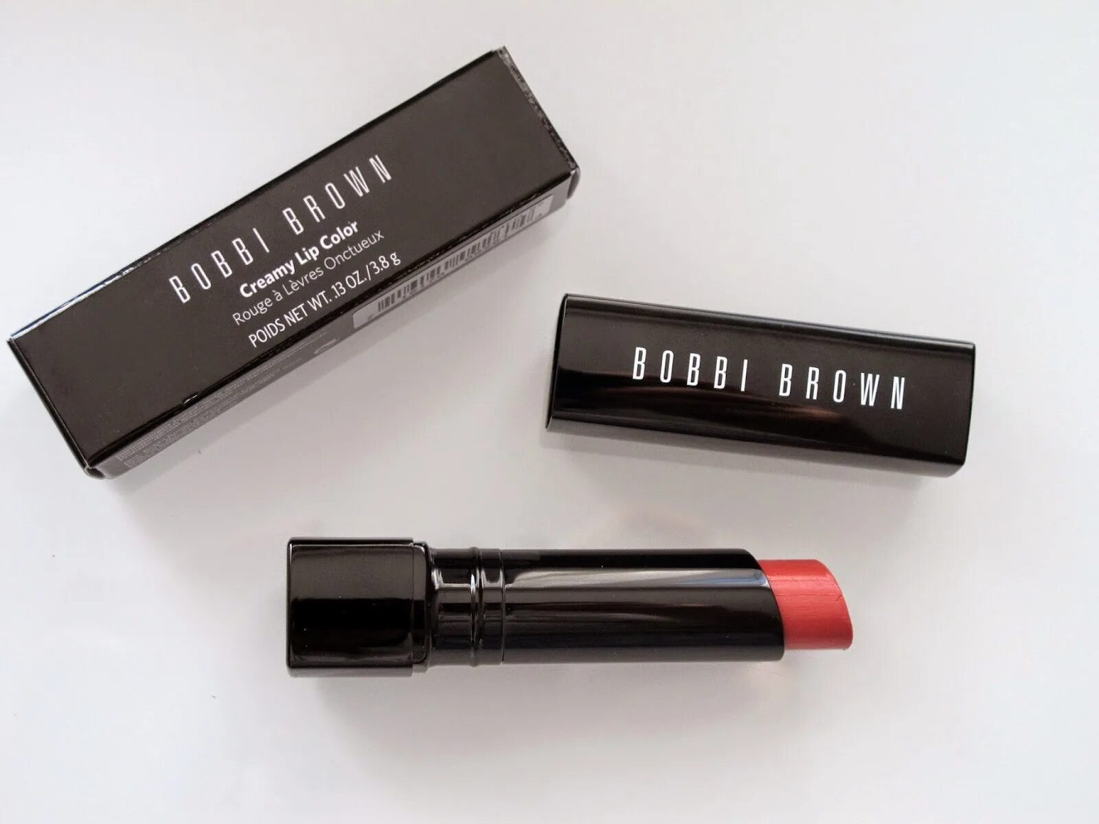 Помада Bobbi Brown 96 Black Raspberry. Bobbi Brown Hibiscus помада. Помада Бобби Браун 1993 оттенок. Bobbi Brown Showstopper помада.