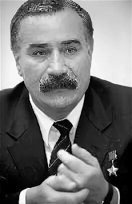 Бейали аушев. Мухарбек аушев.