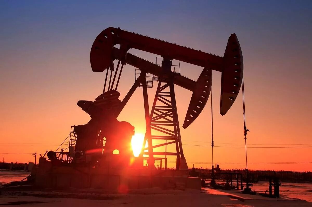 Нефтяные месторождения ирана. Погода нефтяная. Брент месторождение нефти. Месторождение нефти южное хыльчую. Нефтегазовая вышка.