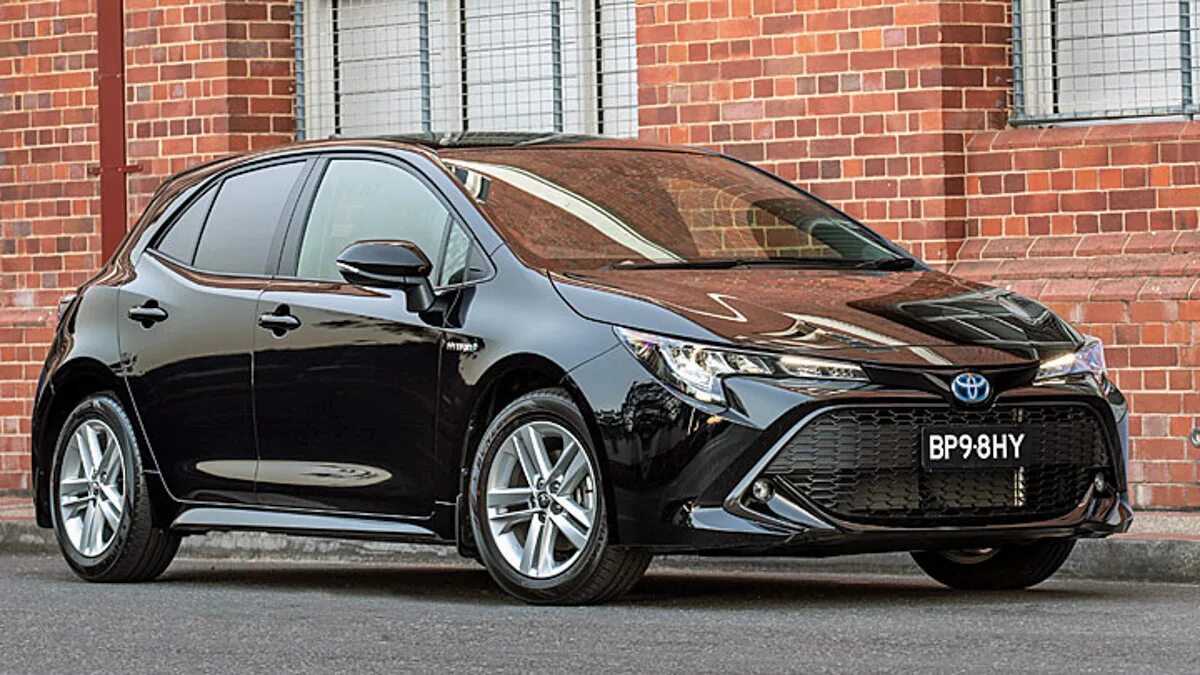 Toyota Corolla 2019 Hybrid. Toyota Corolla Hybrid 2018. Toyota Corolla 2018 хэтчбек. Toyota Corolla Hatchback Hybrid. Corolla гибрид