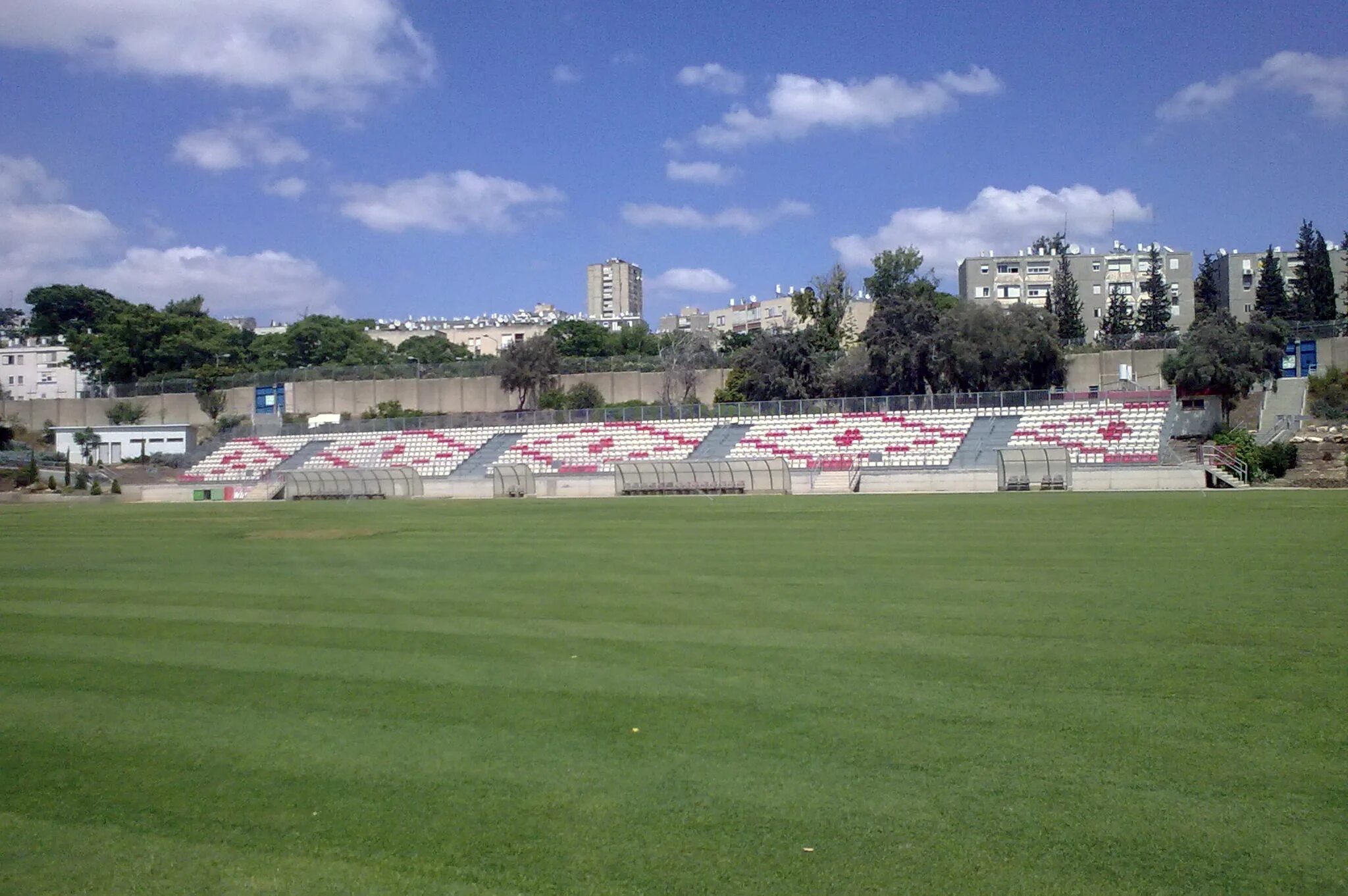 Стадион зелёного острова липецк. Green stadium. Green stadium. Ламбо филд стадион. Green stadium.