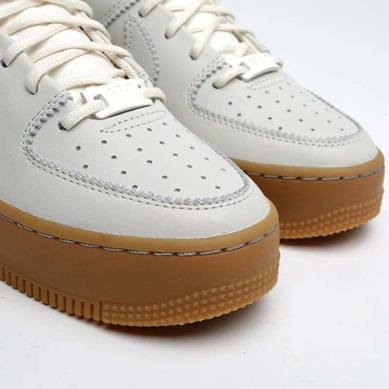 Nike Wmns Air Force 1 Sage Low. Nike af1 бежевые. Wmns Nike Air Force 1 Low. Nike Air Force 1 бежевые.