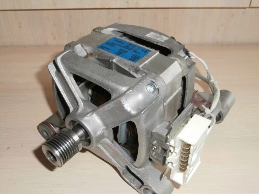 Мотор от стиральной машины волжанка м. Двигатель стиральной машины ardo 518080703. Двигатель от стиральной машины. Двигатель от стиральной машины 800 wt. Двигатель для стиральной машины (c00546831).