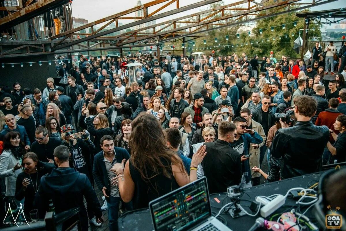 4. фантомас руфтоп. фантомас руфтоп веранда. фантомас руфтоп. Imperialis orchestra на крыше.