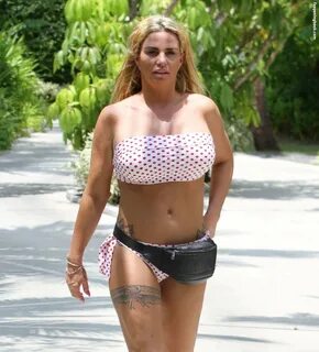 Katie Price Nude OnlyFans Leaks.