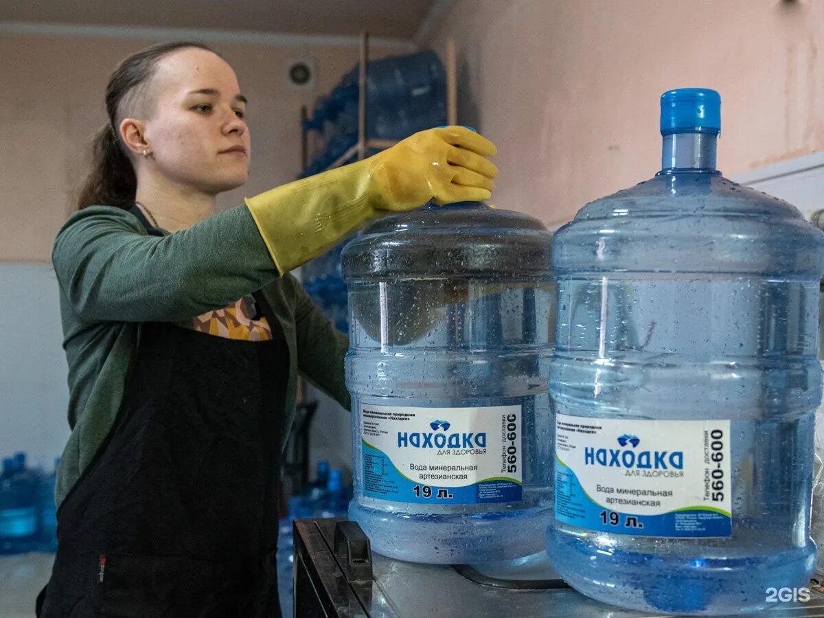 Доставка воды орск. Находки в воде. Вода находка Благовещенск. Доставка воды. Фирмы доставщиков воды.