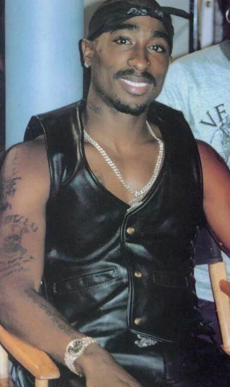 2pac 1990. 2pac black. 2pac black. 2pac black. Манса муса.