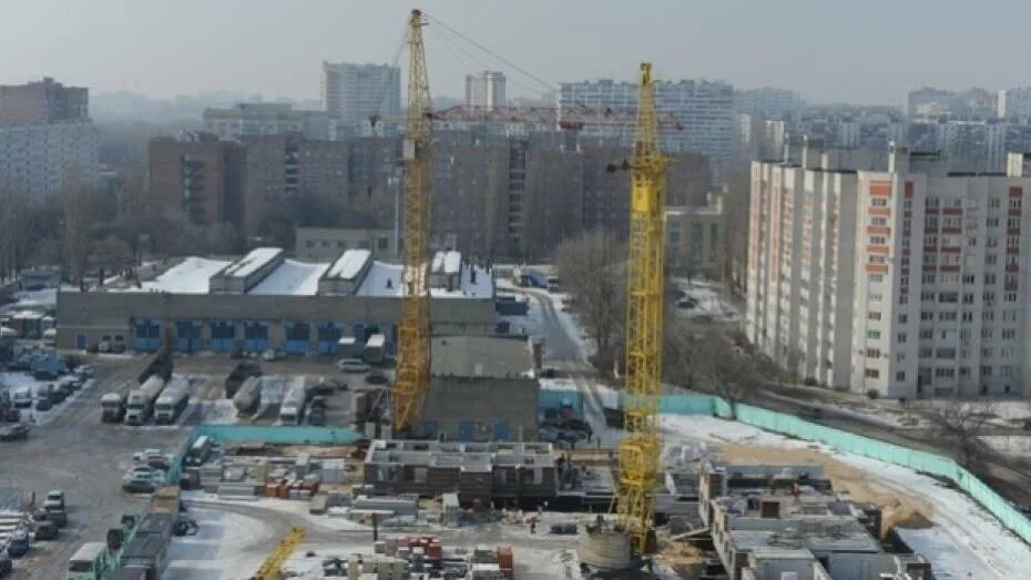 Башенный кран либхер. Башенный кран кб 401 кабина. Кран кб 401. Свободностоящий башенный кран. Башенный кран потайн.
