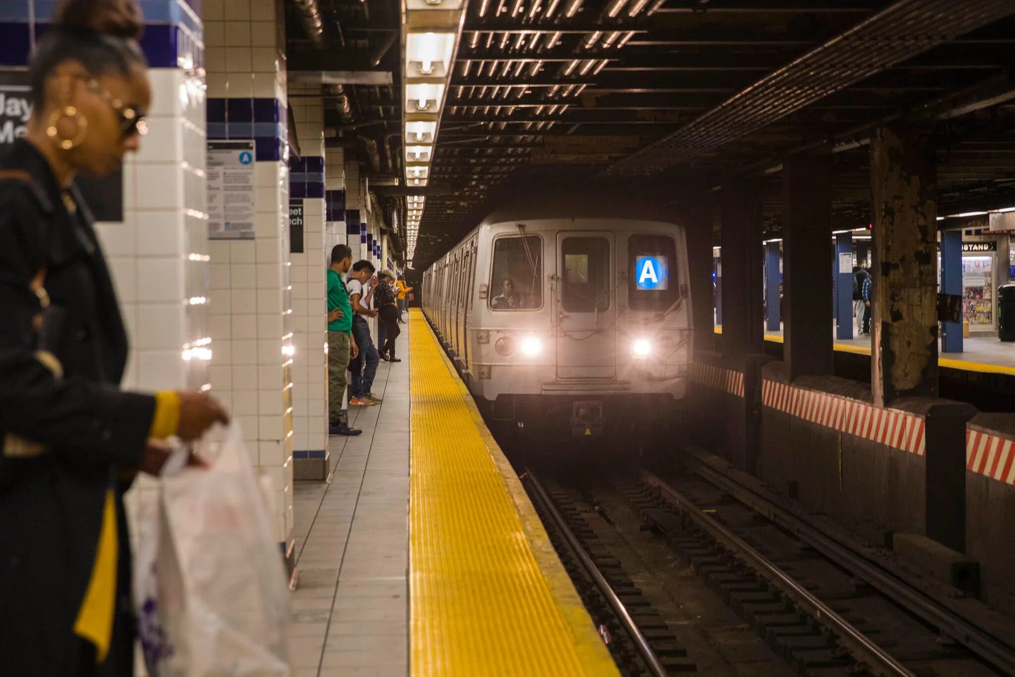 Train sim world 2 ps4 сапсан. R42 train. Элла шри ланка. Японский синкансен в час пик. Час пик в метро токио видео.