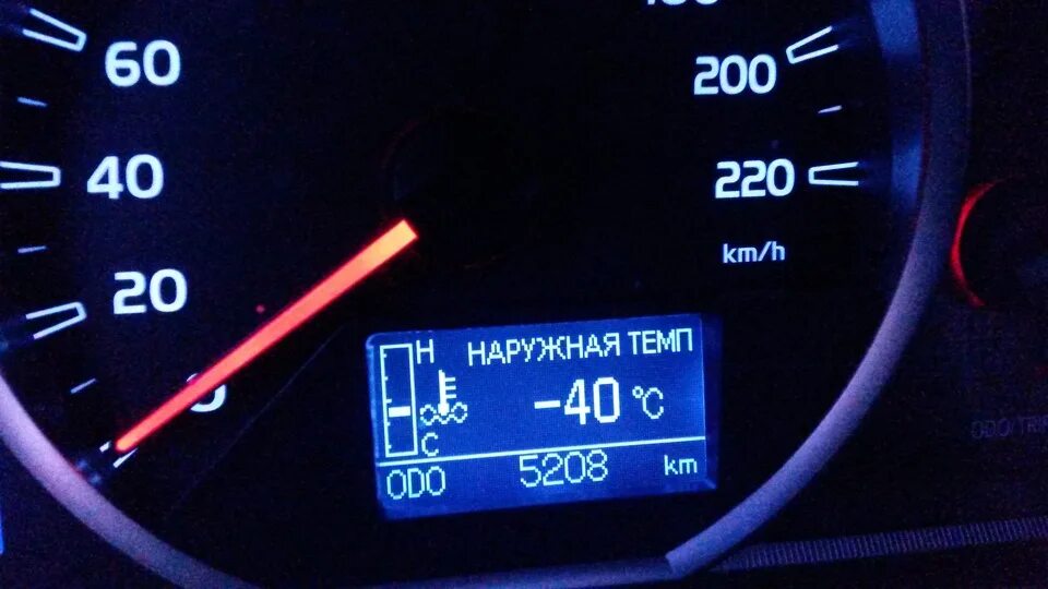 Высокая температура наружного воздуха. Датчик температуры рав 4 за бортом. Датчик температуры на спидометре. Датчик температуры на торпеде автомобиля. Указатель температуры воздуха для авто.