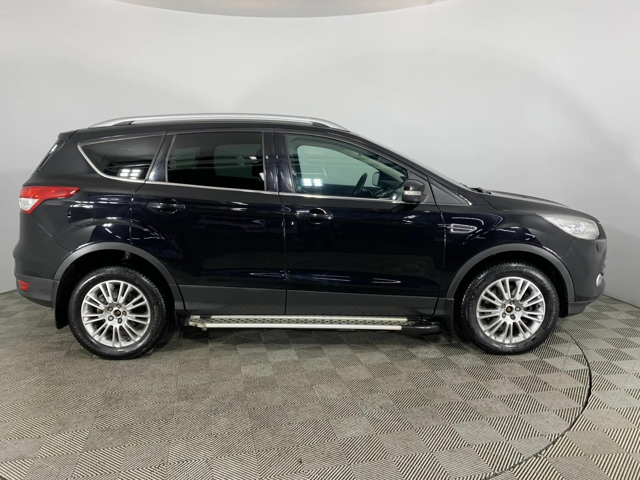 Ford kuga 1 titanium sport. Форд куга 14. Форд куга белый. Форд куга белый 2014. Форд куга 2 на колесах от вольво.