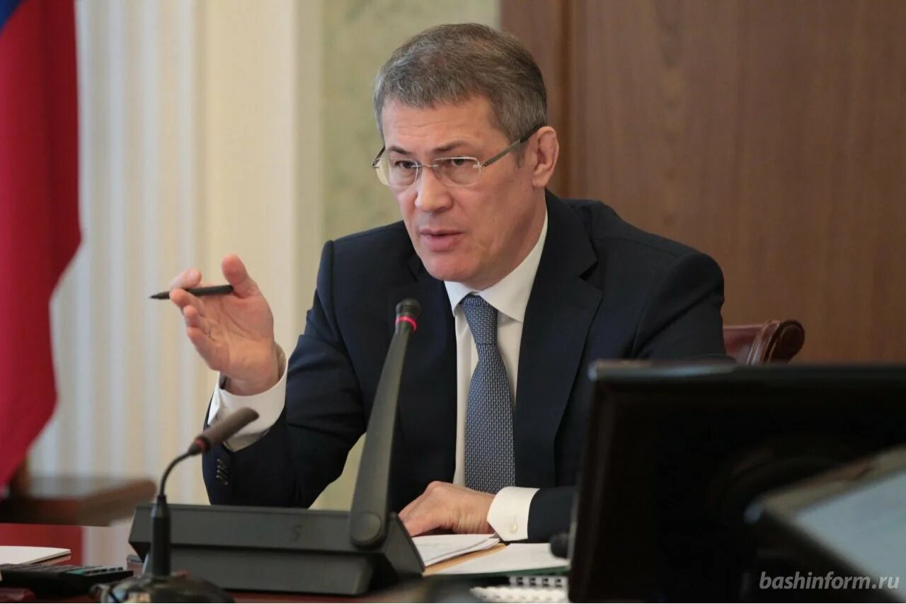 Глава республики башкортостан хабиров. Радий хабиров. хабиров радий фаритович глава башкортостана. фото президента башкирии радий хабиров. радий хабиров в администрации президента.